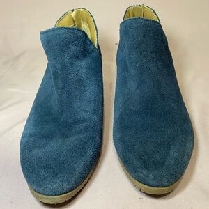 Kenneth Cole Reaction blue suede ankle boots